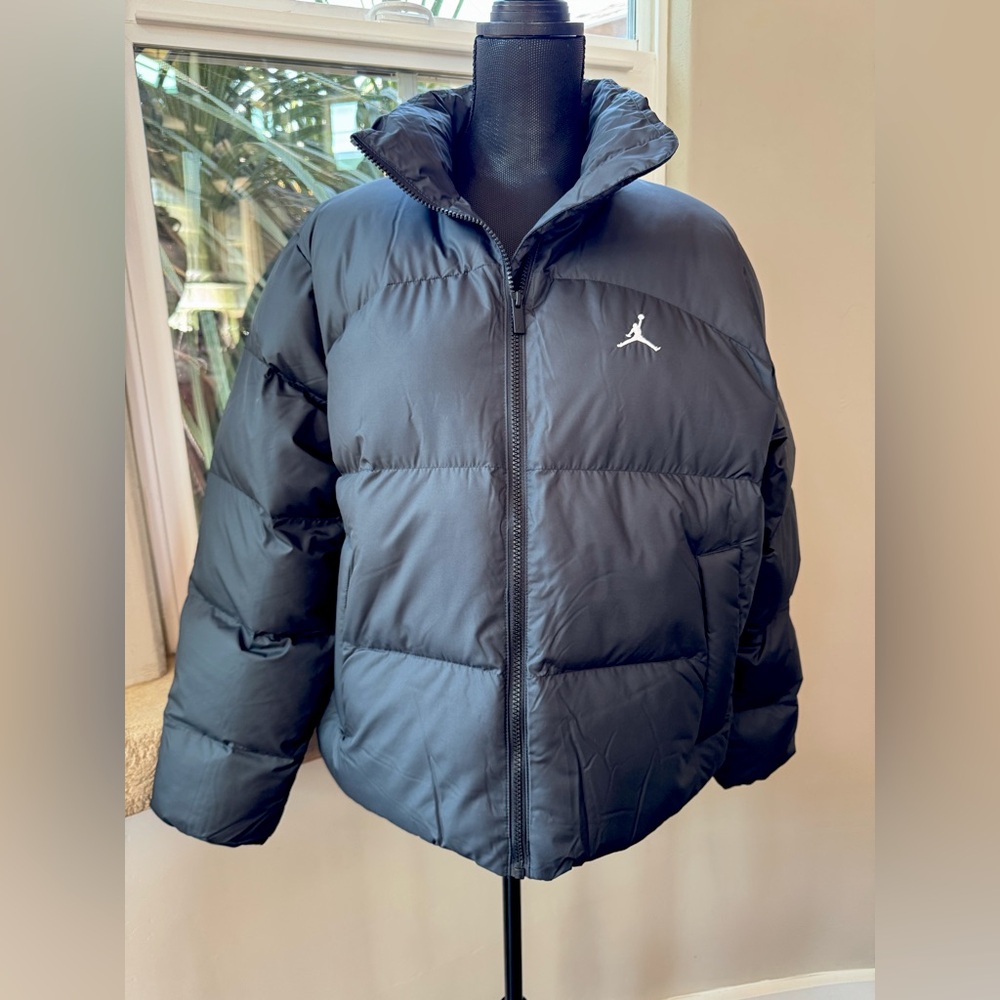 Jordan Nike - Air Jordan Black Puffer Jacket Women's Size Medium (NWT) - Picture 3 of 15